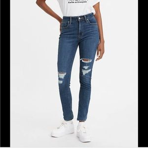 Levi’s 721 High Rise Skinny Destroyed Jeans 33
